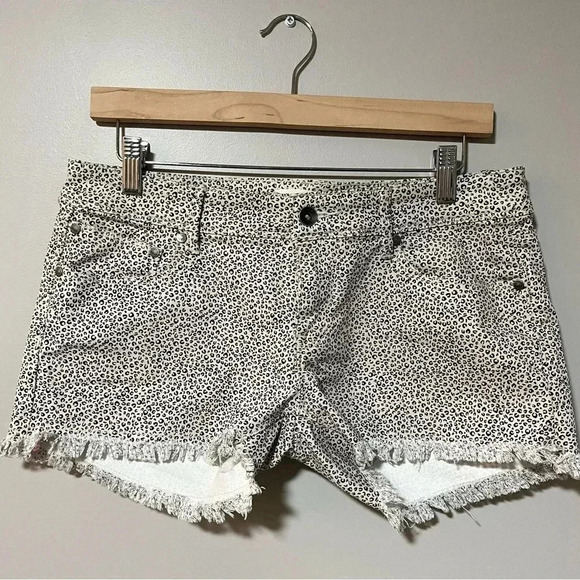 Roxy Cheetah Print Denim  Cut-Off Shorts - Picture 1 of 16